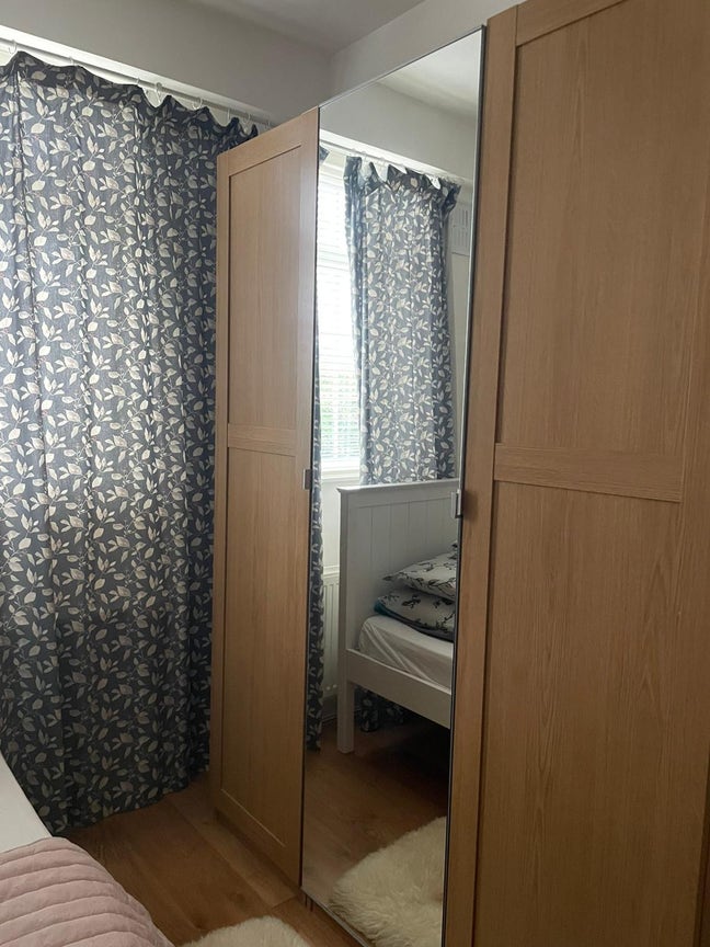 Single room available  Main Photo