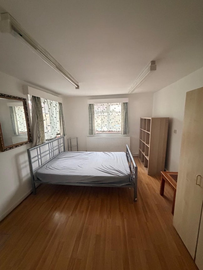 Spacious Double Room  Main Photo