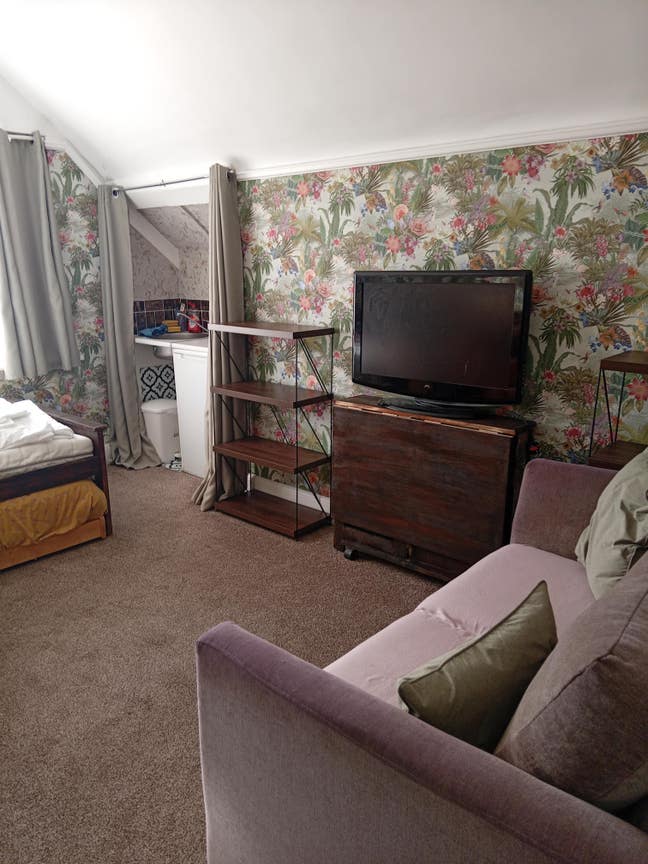 Self contained room Main Photo