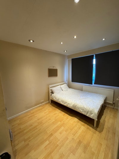 Spacious Double Room Available - Wimbledon Main Photo