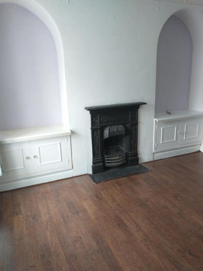 2 bed terraced house in Grimsbury Main Photo