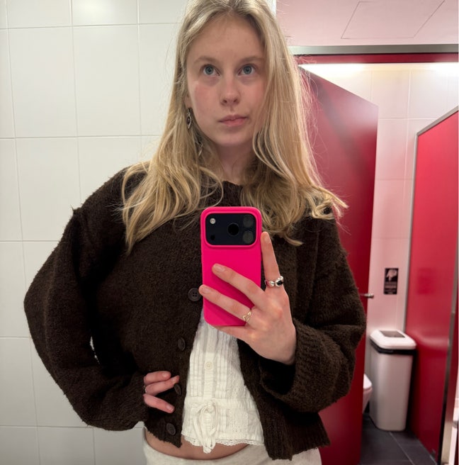 Looking for a room/buddy up Main Photo