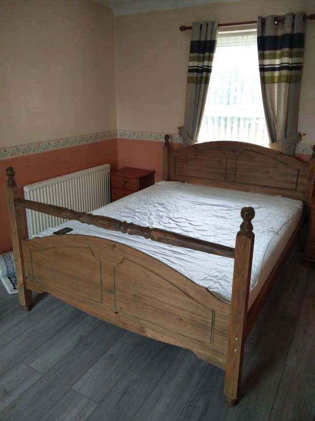 Large King Size furnished room Main Photo