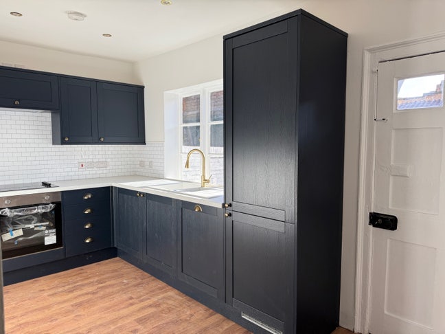 4 bed professional house share prime location  Main Photo