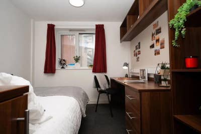 Room for Rent from 15Th May Onwards Main Photo