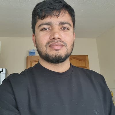 Hi, we are looking a double room house or share Main Photo