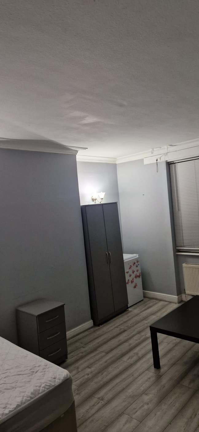 Room for Rent – Brent Cross Main Photo