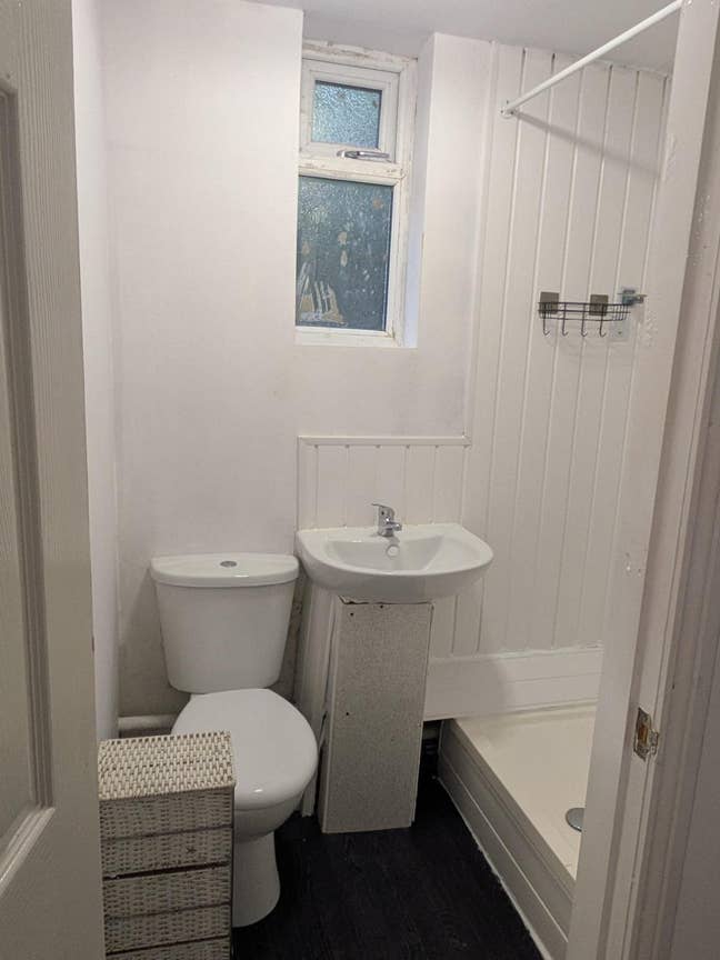 Self Contained Flat Main Photo