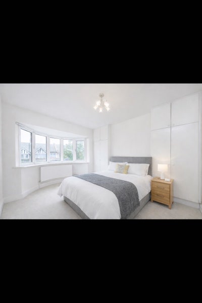Lovely double room in Acton Main Photo