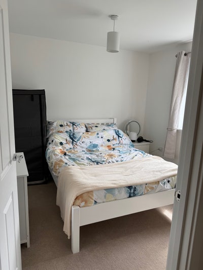 Double Room to Rent in Perth Main Photo