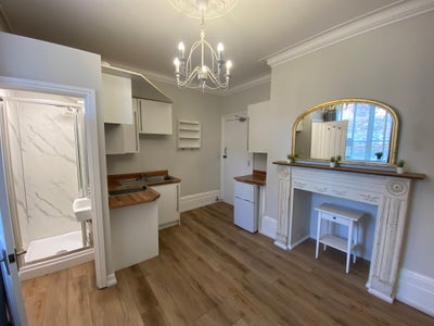 Central Maidstone - Studio Room with Shower Main Photo