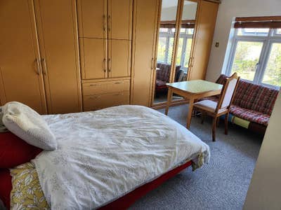 4 Double Studios: 2*Ensuites; 2*Washfac+Sep bath Main Photo