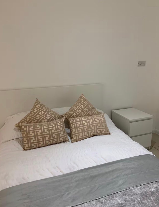 Luxury 1 bedroom Guest House Main Photo