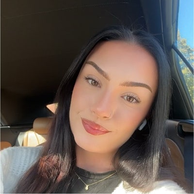 Professional Female seeks a double room Main Photo