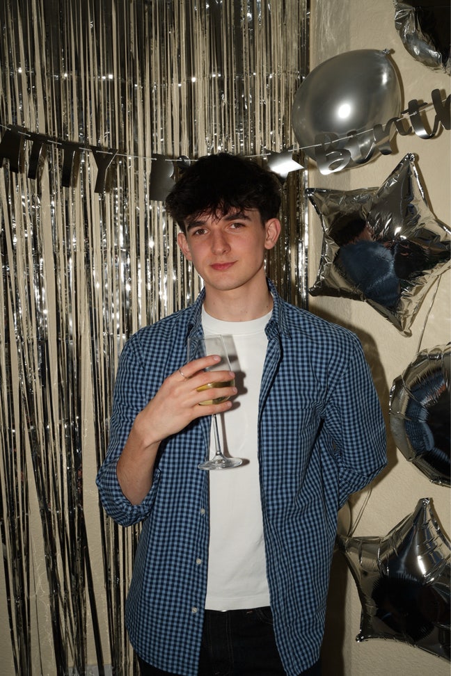 Looking for a room! 12-months  Main Photo