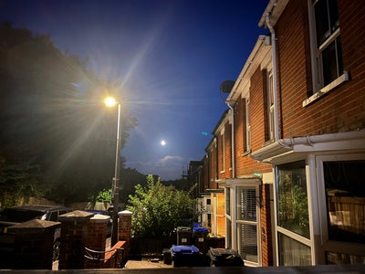 Lovely double room available Mon-Fri  Main Photo