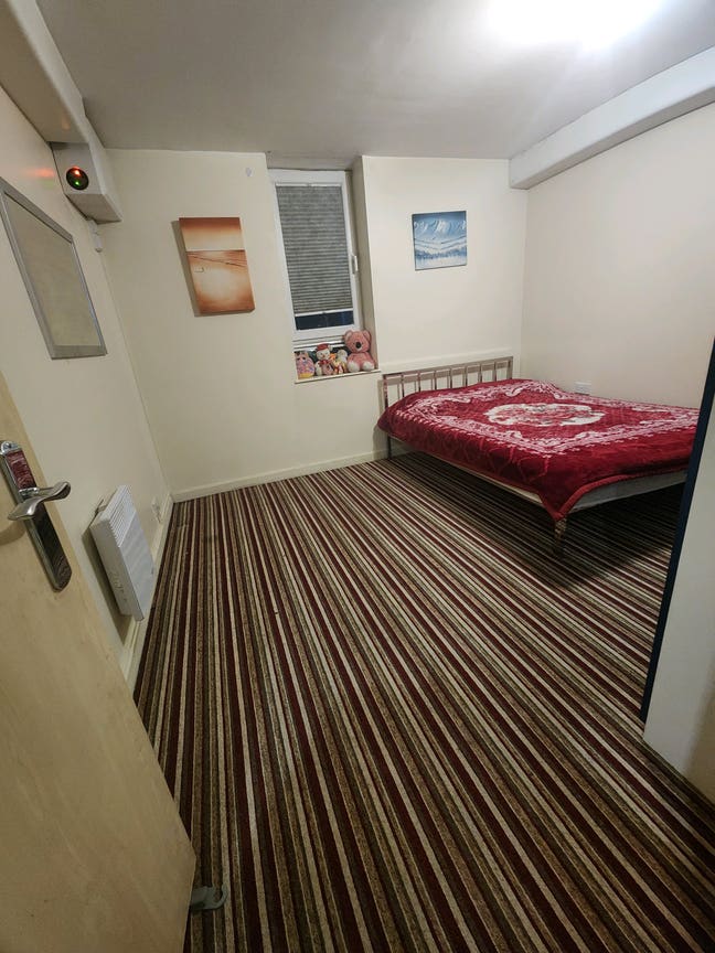 Double bedroom for rent Main Photo