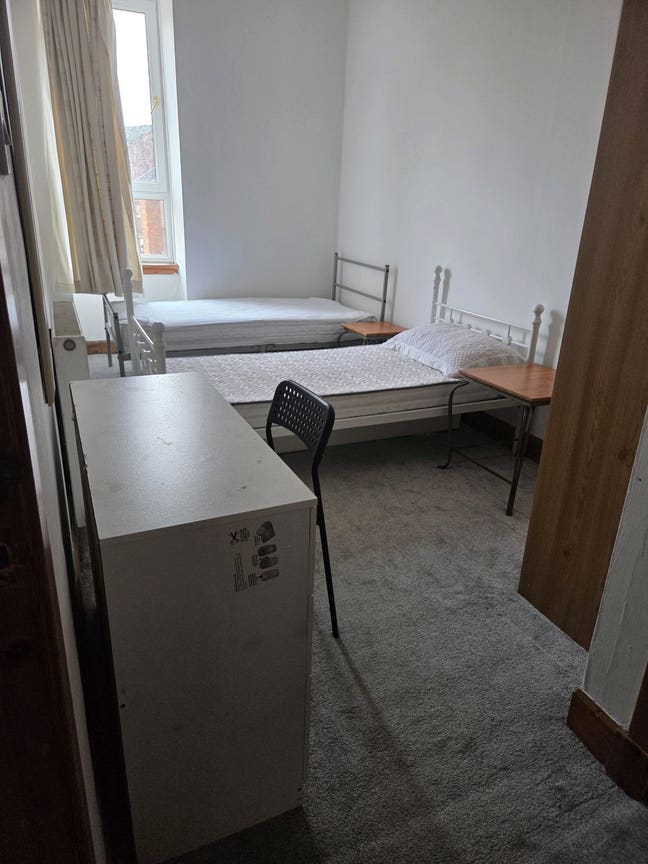 Room for rent Main Photo