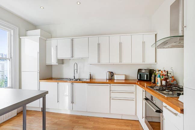 Beautiful flat in Holland Park 2 Bedroom Main Photo