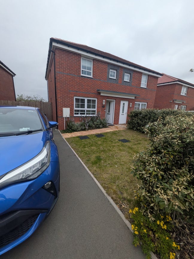 Spacious double room in modern Hall Green home  Main Photo