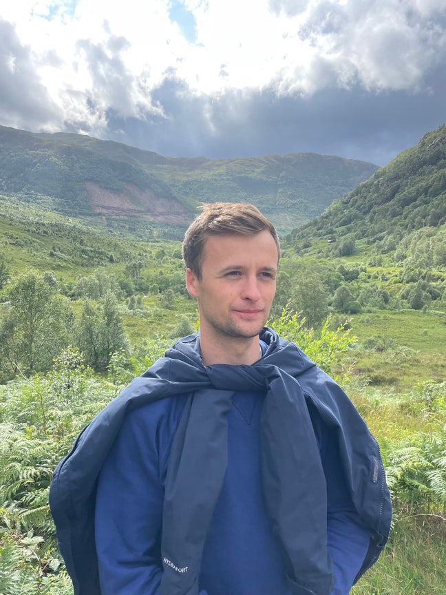 Looking for a room! Main Photo