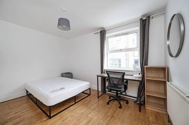 Male Roommate Wanted for Roomshare Main Photo