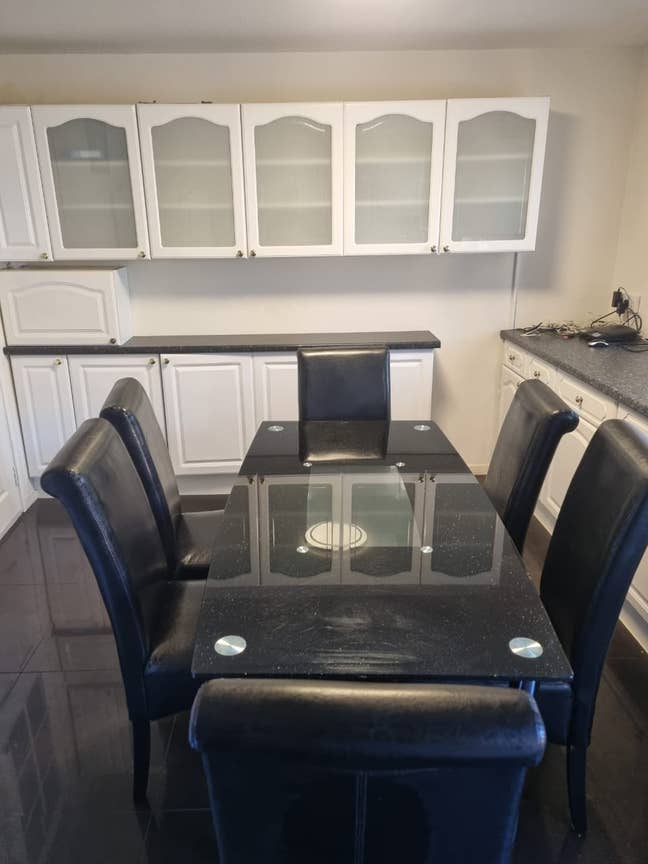 Cozy Single Room – Broadfield (All Bills Inc.) Main Photo