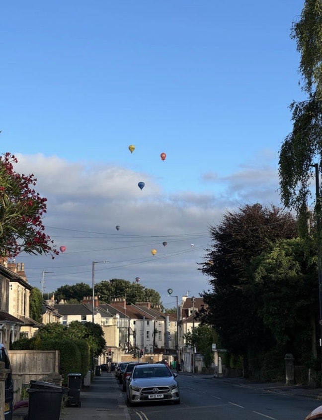 2 large double rooms available in Redland house  Main Photo