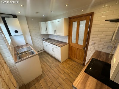 😍 4 Bedroom House - Dagenham 😍  Main Photo