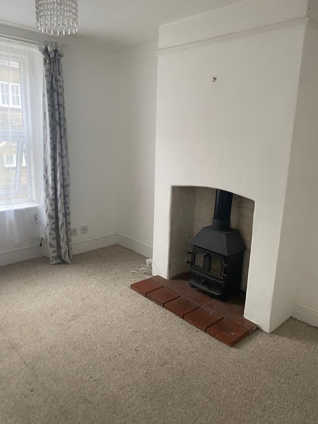 Spare room Main Photo