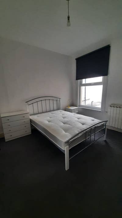 Cozy double room available Main Photo