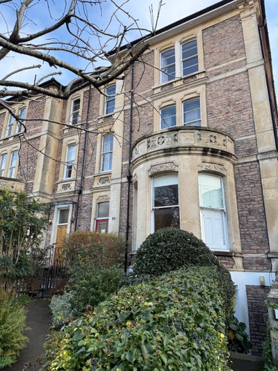 Stunning Top Floor Flat  Main Photo