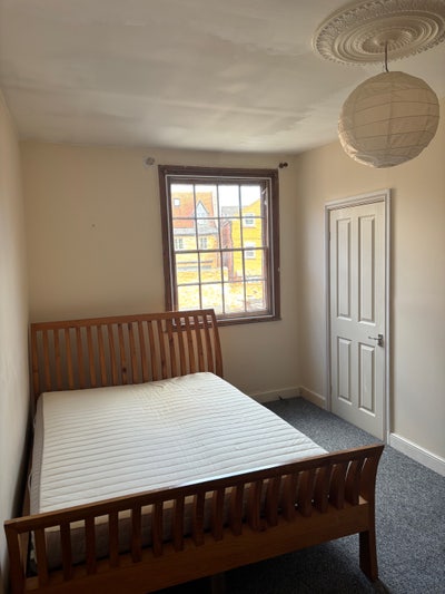 Double room in friendly house Main Photo