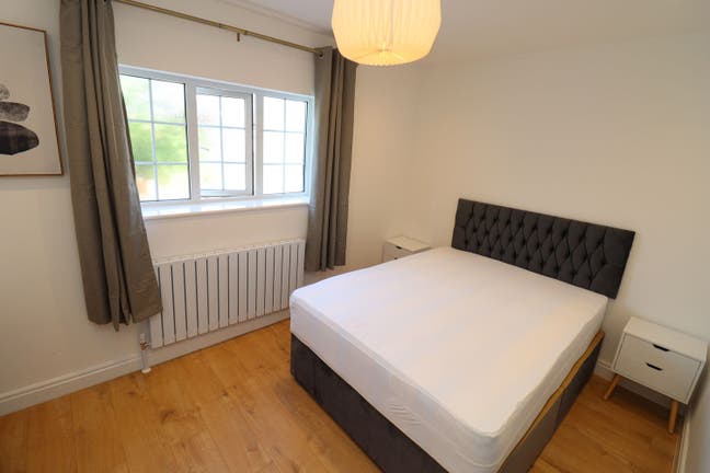 Perfect for Female - Modern room in London E1 Main Photo