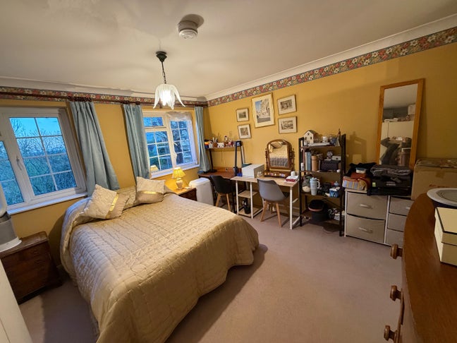 Large Double Room to Rent in Ealing W5 Main Photo