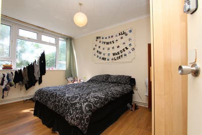 New bright rooms in Canary Wharf E14 - Great area Main Photo