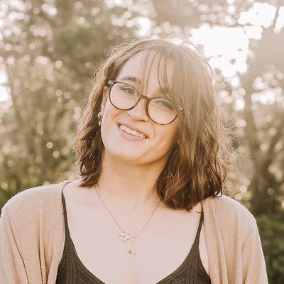 Two young friends looking for a home Main Photo