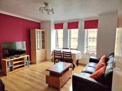 2 bed flat in Glasgow west end with parking  Main Photo