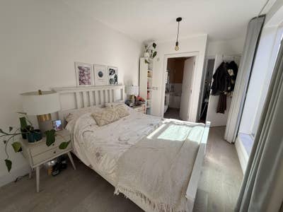 En-suite room w/ suntrap roof terrace in Fulham Main Photo