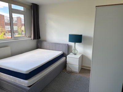 1 dubble bed for rent Main Photo