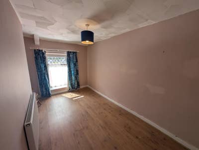 End of Terrace house in Ferndale  Main Photo