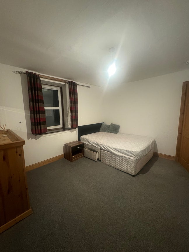 Double room available to rent  Main Photo
