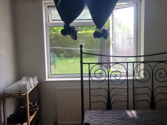 Room for rent  Main Photo