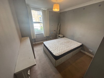 2 Rooms available in Clapham for May Main Photo