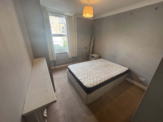 2 Rooms available in Clapham for May Main Photo