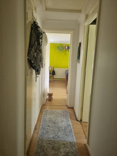 1 Bed Top Floor Flat available. Main Photo