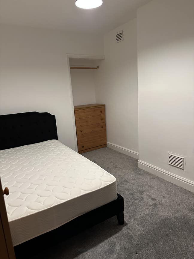 Double bedroom, Zero deposit  Main Photo