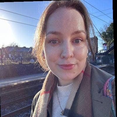 Seeking a studio or flat-share Main Photo