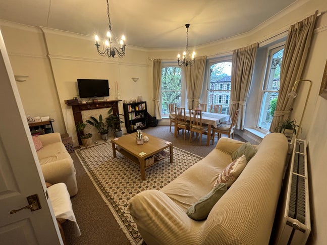 Double room available in Redland Main Photo