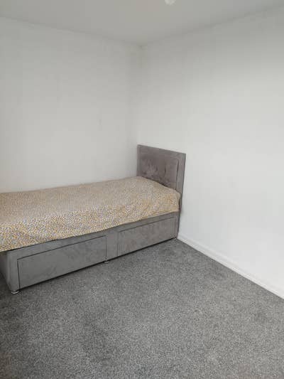 Lovely house waiting for nice roommate Main Photo